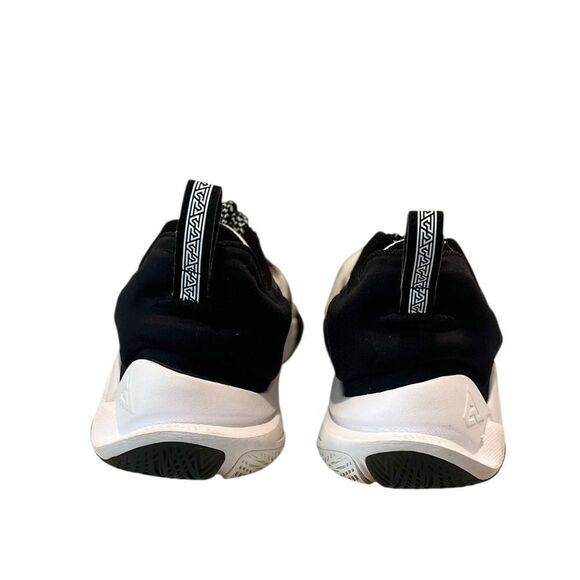 Nike Giannis Immortality Championship White Black Metallic Gold Men’s Size 10 main image 11